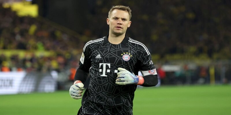 Manuel Neuer: The Reigning King of Goalkeepers